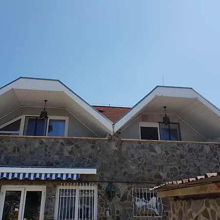 Ubytovanie v rodine Villa Apartment Ruban